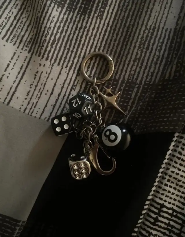 8ball Keychain