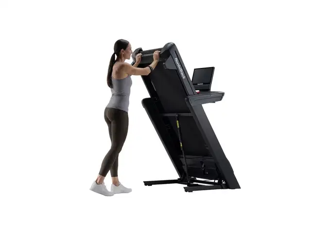 Treadmill  C-1750 in Exercise Equipment in City of Montréal - Image 4