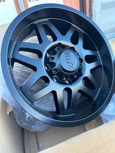 Set of 4 20x9 Brand New Rims Bolt Pattern 8x180 Fit GM/chevy Call text 778-720-5512