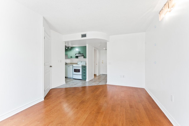 Condo 3½ / 1-Bed for Sale – Downtown Montreal – $275,888 — photo 3