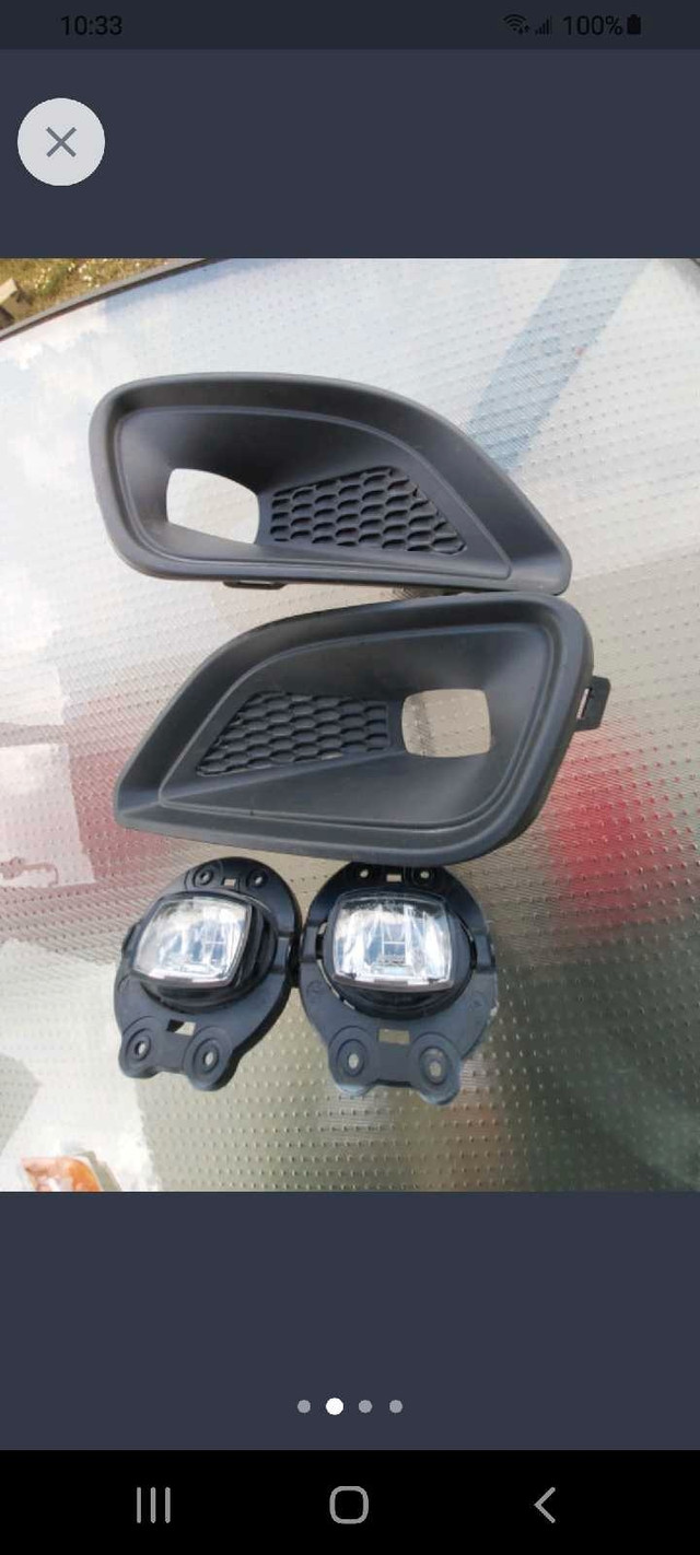19 to 22 Jeep Cherokee Fog Lights in Auto Body Parts in Mississauga / Peel Region - Image 2