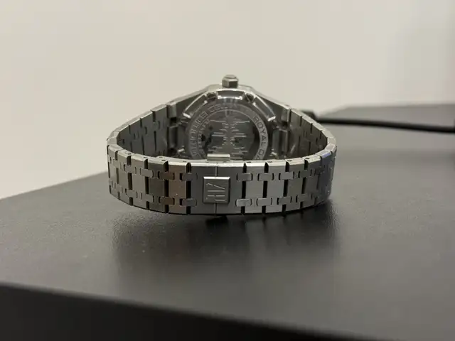 Audemars Piguet AP Royal Oak Watch Montre in Jewellery & Watches in City of Montréal - Image 5