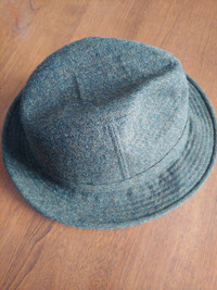 Fedora & Flat Cap Hats Size 56-57.25 (S/M) * Chapeaux (P/M)