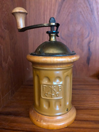 Vintage Italian TRESPADE Coffee Grinder