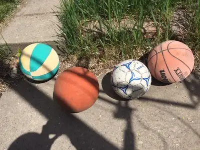 5 Basketballs ; 3 Soccer Balls.........$ 10 each - 4 Hockey pucks - $ 10 for all of them - 2 pairs s...