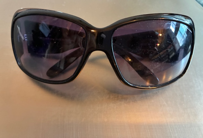 Women's large sunglasses - black, View more