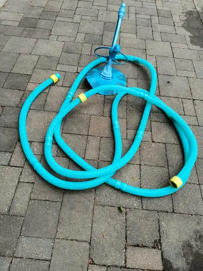 Pool creepy crawler. Approx 35 foot hose