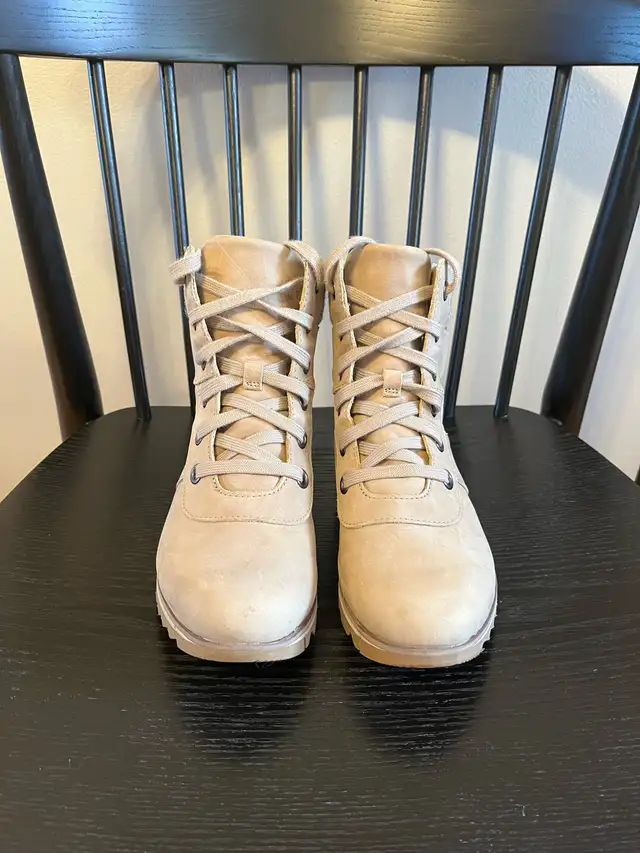 Women’s Sorel boots size 6 in Women's - Shoes in Calgary - Image 3