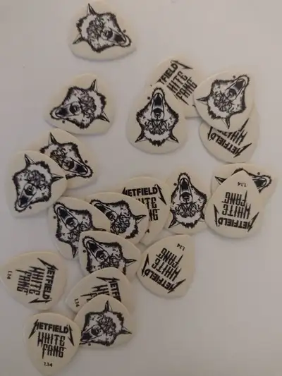 Dunlop Flows Hetfield White Fang Guitar picks, View more