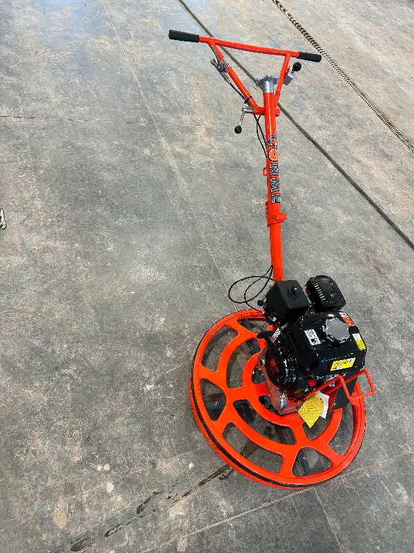 Conmec CT430 Edging Concrete Power Trowel! in Power Tools in Belleville - Image 4