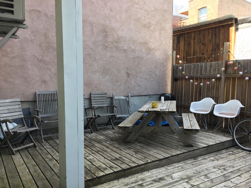 6 ½ SaintHenri avec cour pour un 4½ ou 5 ½ Plateau Locations longue