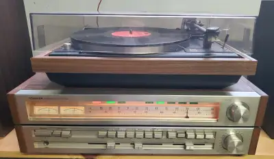 TOSHIBA STEREO RECEIVER SA-520 DUAL CS 502-1 TURNTABLE SERVICED, View more