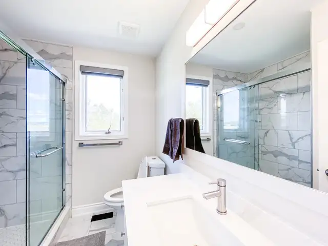 Shared room for rent - Hamilton in Room Rentals & Roommates in Owen Sound - Image 7