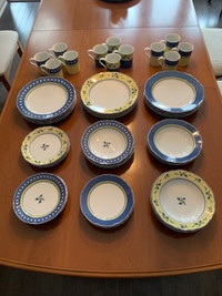 USED 3 TIMES! ALMOST NEW! DINNERWARE SET FOR 12! COST$1890!