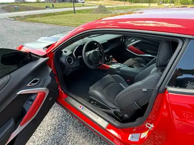 2024 2SS 1LE 6spd, fully loaded, full front end, headlights, front fenders, hood, A pillars, doors a...