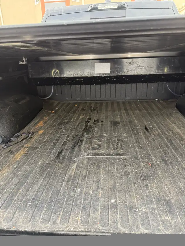 Retractable Tonneau Cover in Other Parts & Accessories in Owen Sound - Image 5