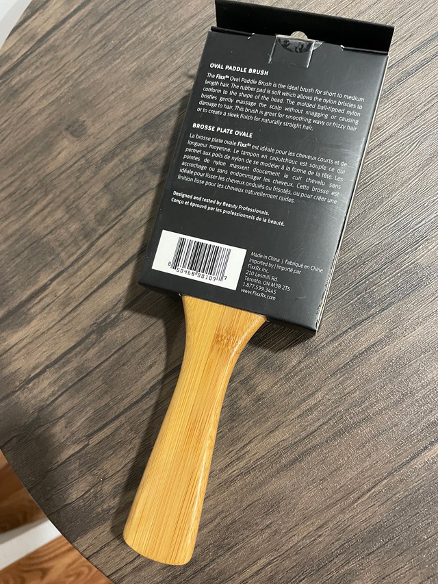 New paddle brush in Other in City of Toronto - Image 2