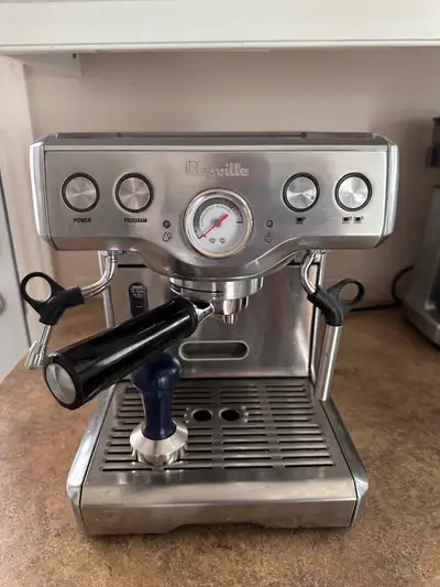 Breville Espresso BES820XL / Machine à Espresso Breville, View more