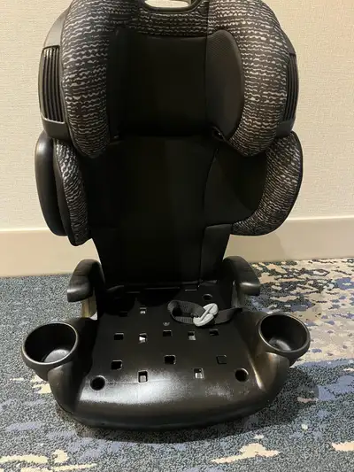 This is a used Cosco Go Time Booster car seat, designed to keep your child safe and comfortable duri...