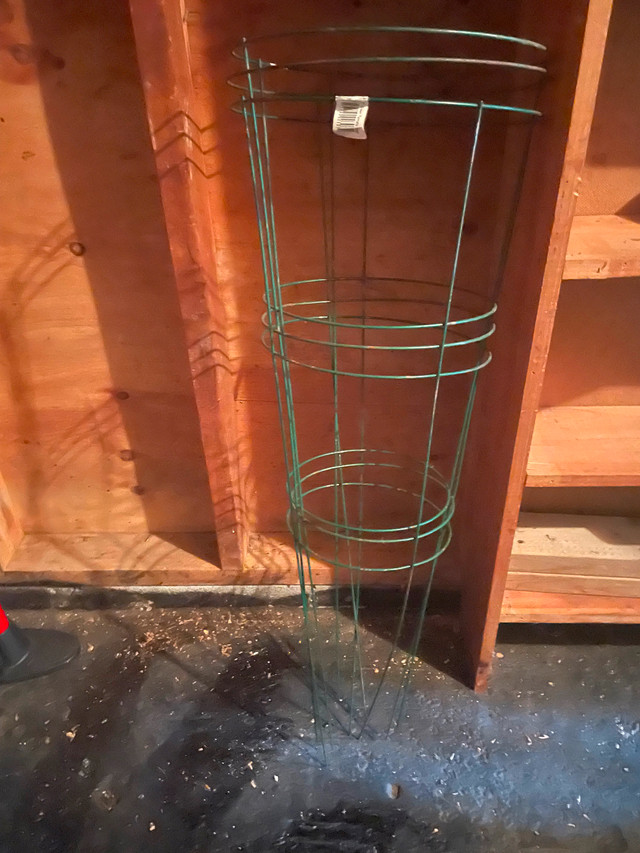 Tomato Plant Support Cages in Plants, Fertilizer & Soil in Ottawa