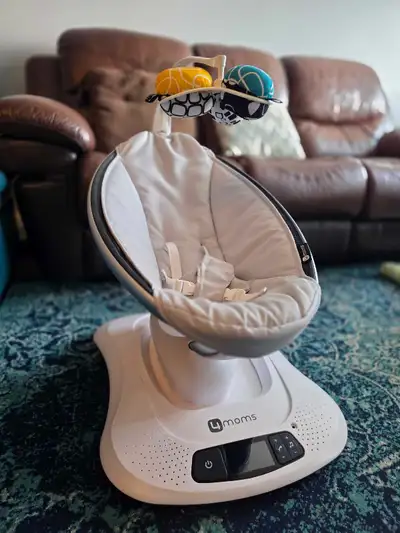 Momaroo 4Moms Baby Swing, View more