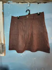 Ladies Woolrich brown wool blend skirt size 12. 