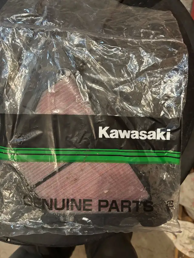 Kawasaki air filter  in Motorcycle Parts & Accessories in Ottawa - Image 3
