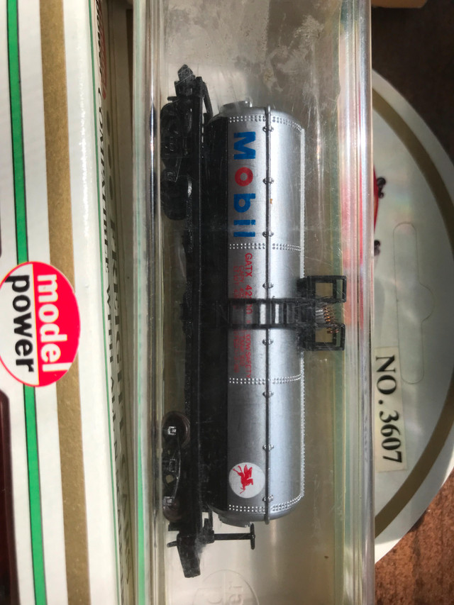 N SCALE TRAIN CARS in Hobbies & Crafts in Calgary - Image 3