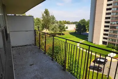Bright and Spacious 1 bedroom Apartment, Scarborough, Centennial