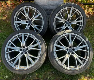 22 inch original Audi Q7 rims and 285 35 22 Hankook Ventus S1 Evo2 SUV summer tires. In like new con...