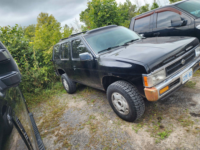 1995 Pathfinder SE Lifted and Safetied a year ago in Cars & Trucks in Ottawa - Image 2