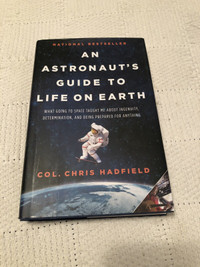 AN ASTRONAUTS GUIDE TO LIFE ON EARTH BOOK 
