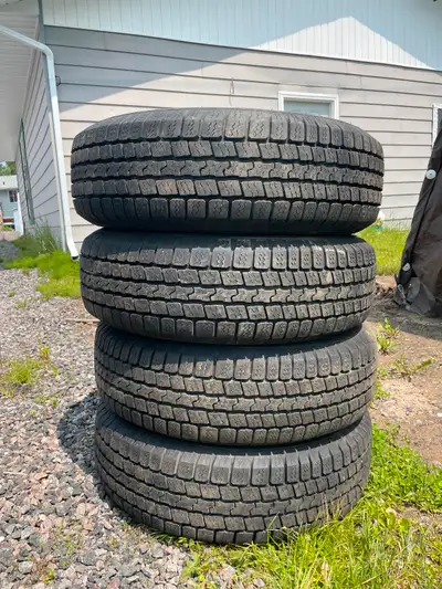 4 215/75r15 all season tires $400 obo