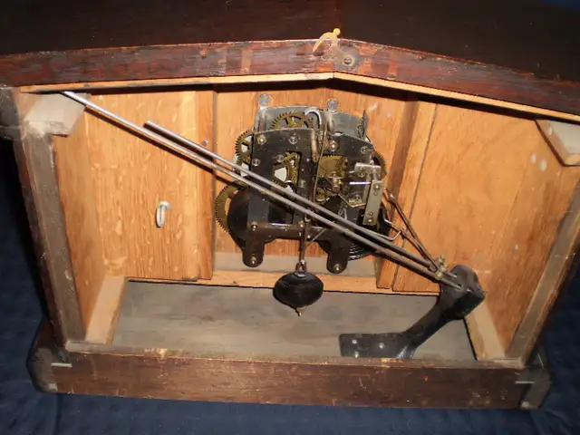 Clocks, Wall , Table, Mantle in Home Décor & Accents in City of Toronto - Image 5