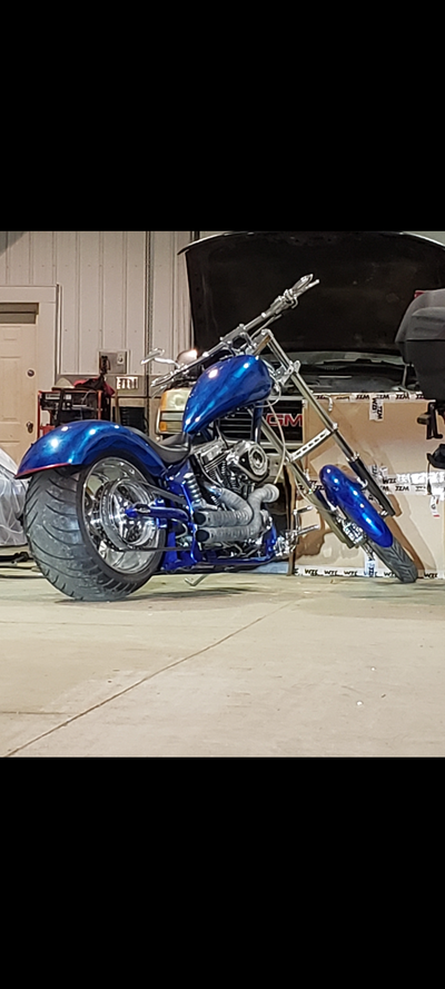 2008 Hilltop Custom Chopper 127 engine, 6 speed, Soft tail