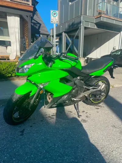 Great entry level bike, cheap to insure and easy to handle. I’m selling a 2011 Kawasaki Ninja 400R r...