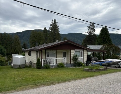 Spacious 4 Bedroom Home with Walkout, Covered Deck & Large Lot 1