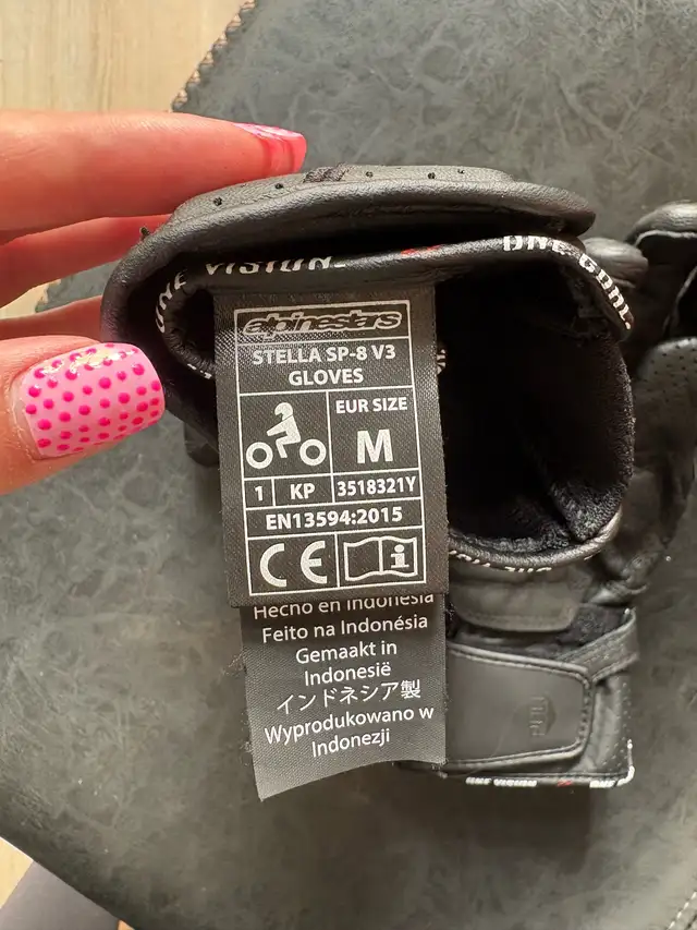 Stella SP-8 V3 Women's Gloves in Clothing, Shoes & Accessories in Calgary - Image 4