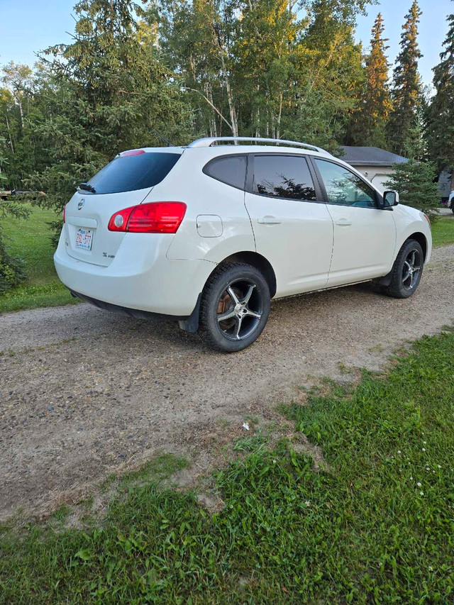 2009 Nissan Rogue in Cars & Trucks in St. Albert - Image 2