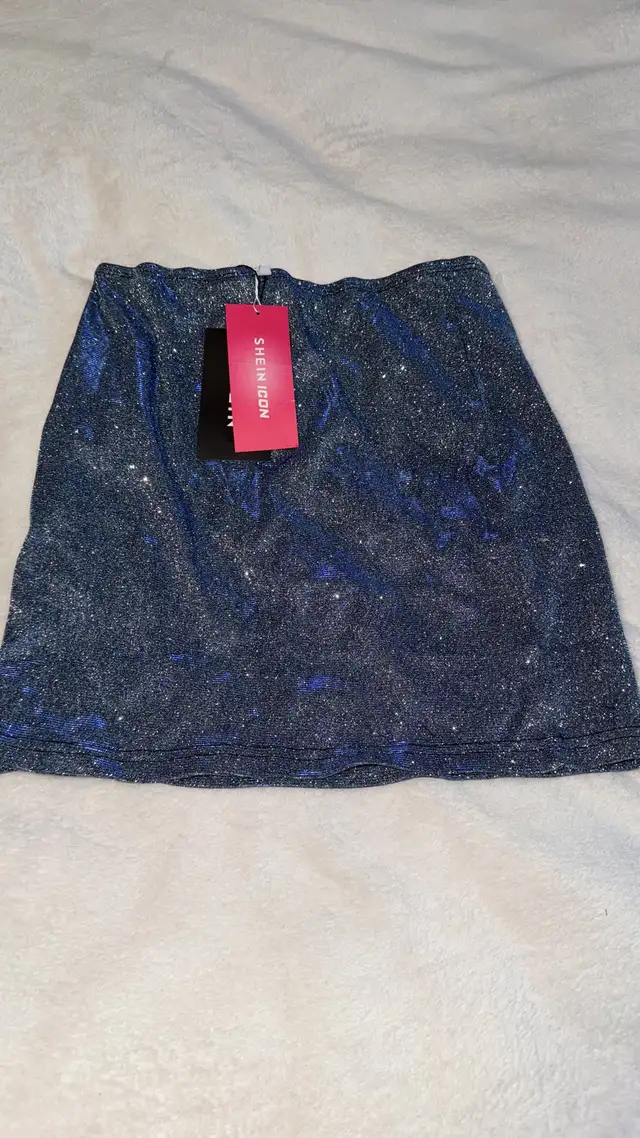 Blue skirt - sparkly in Women's - Bottoms in Mississauga / Peel Region - Image 3