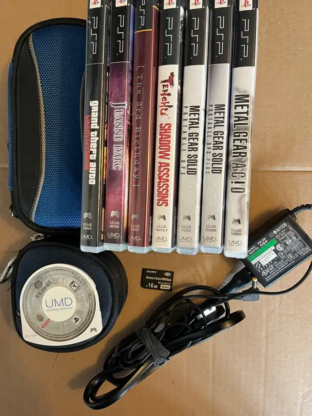 PSP 3001 Metal Gear solid Limited Edition + Games in Sony PSP & Vita in Markham / York Region - Image 11