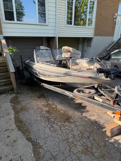Selling a 1989 pro craft 1660 fish and ski boat It has a 115 mariner on it with 75hp lower end curre...