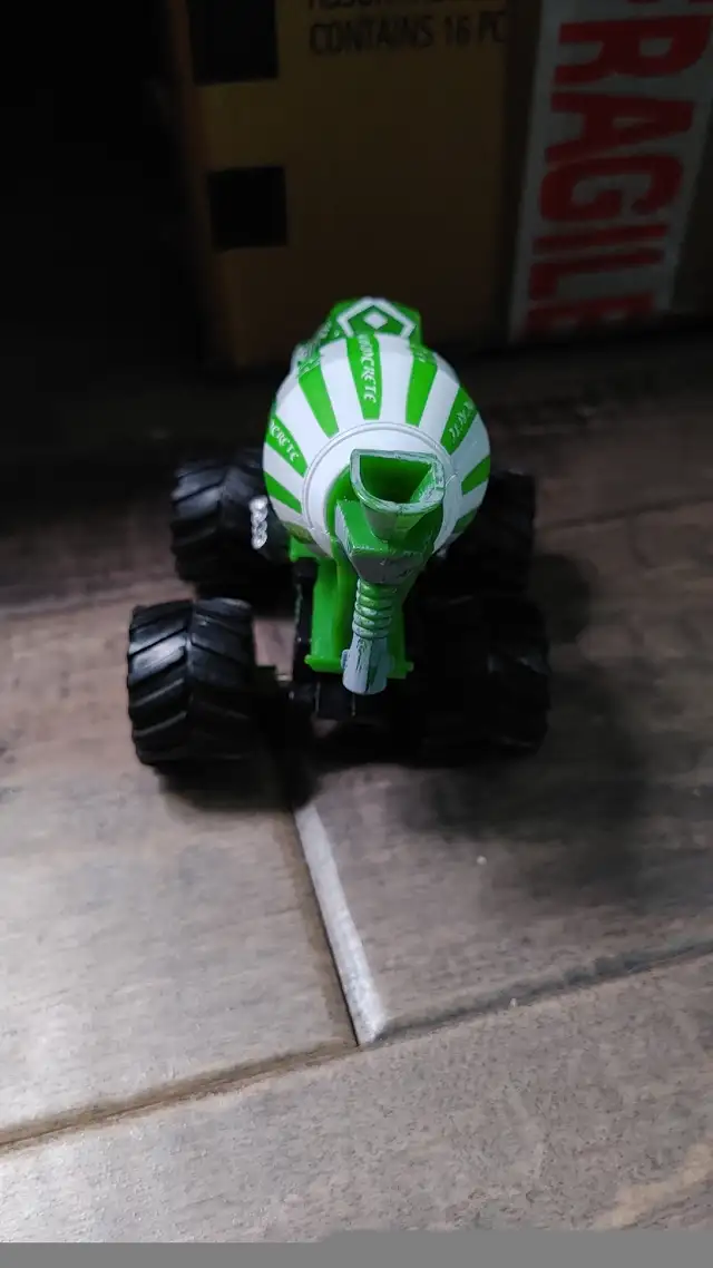 1:43 Disney Pixar Cars Toons Paddy O’ Concrete Monster Truck in Toys & Games in Edmonton - Image 4