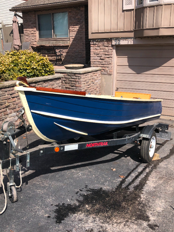 Boat and Trailer in Powerboats & Motorboats in Barrie