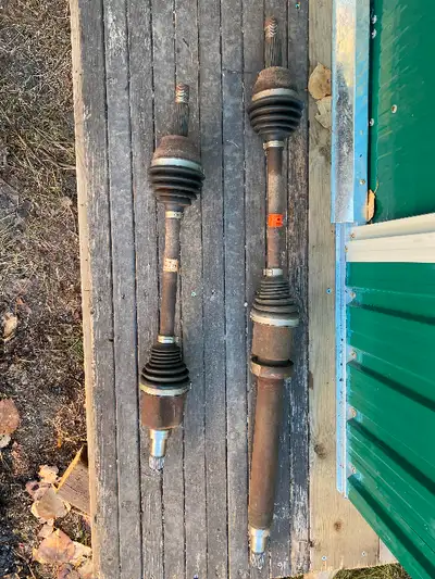 Genuine Ford CV axles for 2011-2018 Ford Fiesta models equipped with 1.6L Sigma I4 engine and 5 spee...