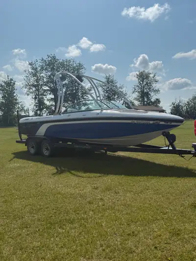2010 C4 Centurion PCM 5.7 (530 hours) Center hard tank 850 bags In lockers Comes with assortment of...