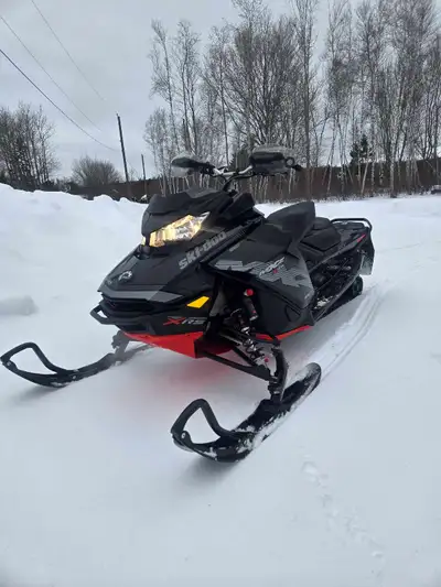 Skidoo 850 xrs short race mbrp exhaust pre studed track with studs 6400 miles