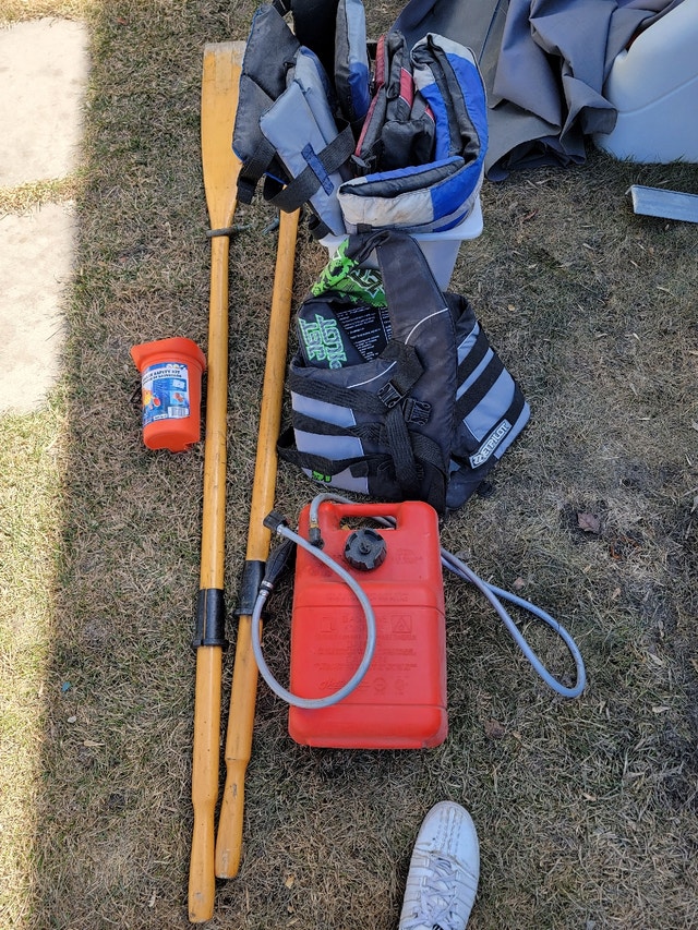 12' aluminum boat with 6 hp Mercury motor and more! Powerboats