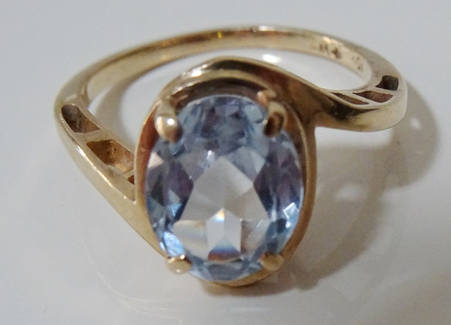 10K gold ring AQUAMARINE Oval 3.5 carats ART DECO sz 5.5 - 6 in Jewellery & Watches in Kitchener / Waterloo