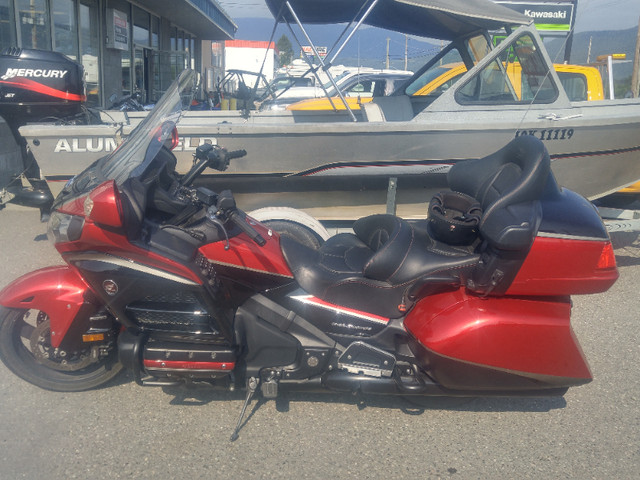 2015 40th Aniversary Goldwing with Airbag in Touring in Kitimat - Image 4
